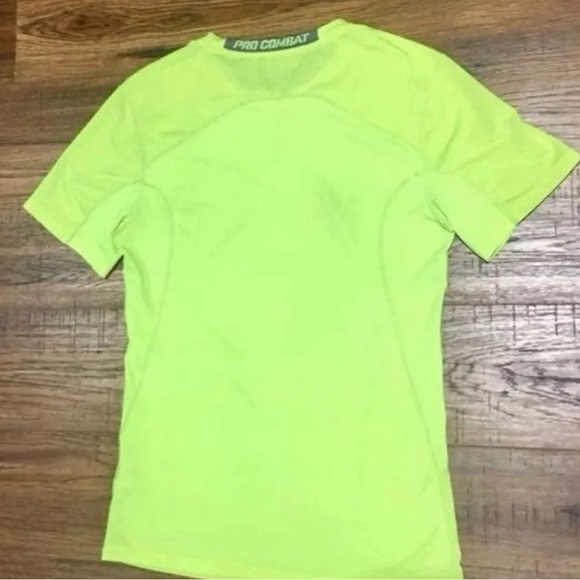 Nike Dri Fit Tshirt Size Small Bundle of 3 - Picture 5 of 14